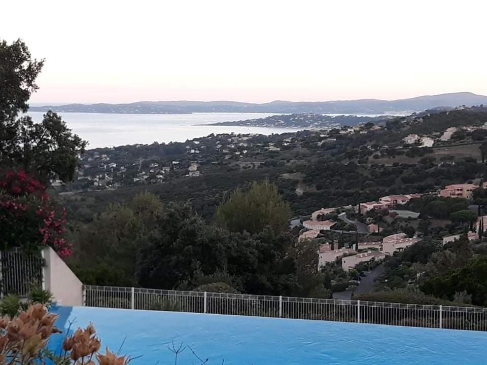 Tres Bel Appartement T3 Avec Splendide Vue Mer レ・ズィサンブル エクステリア 写真