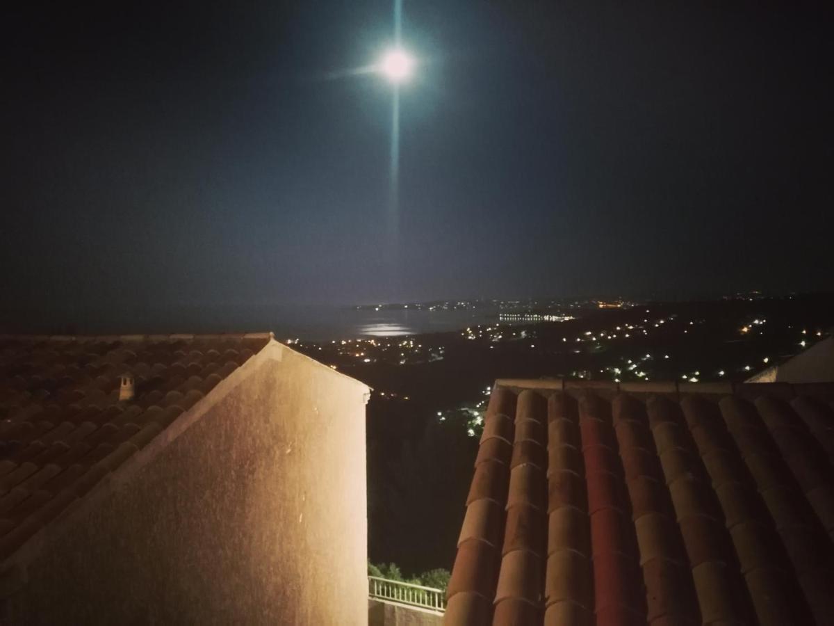 Tres Bel Appartement T3 Avec Splendide Vue Mer レ・ズィサンブル エクステリア 写真