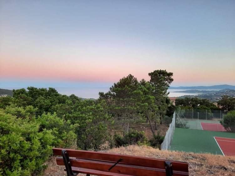 Tres Bel Appartement T3 Avec Splendide Vue Mer レ・ズィサンブル エクステリア 写真